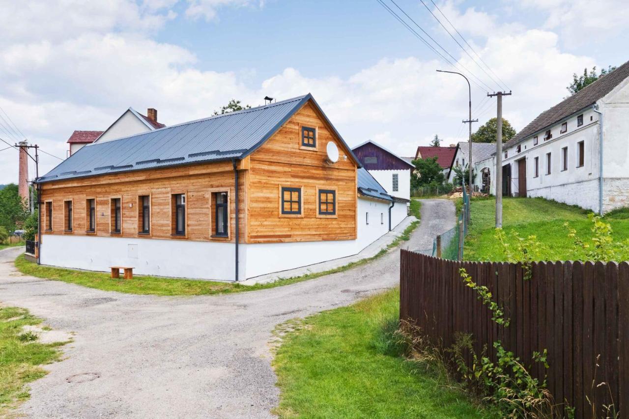 Chalupa Ceska Kanada Guest House Dobrohor Exterior photo