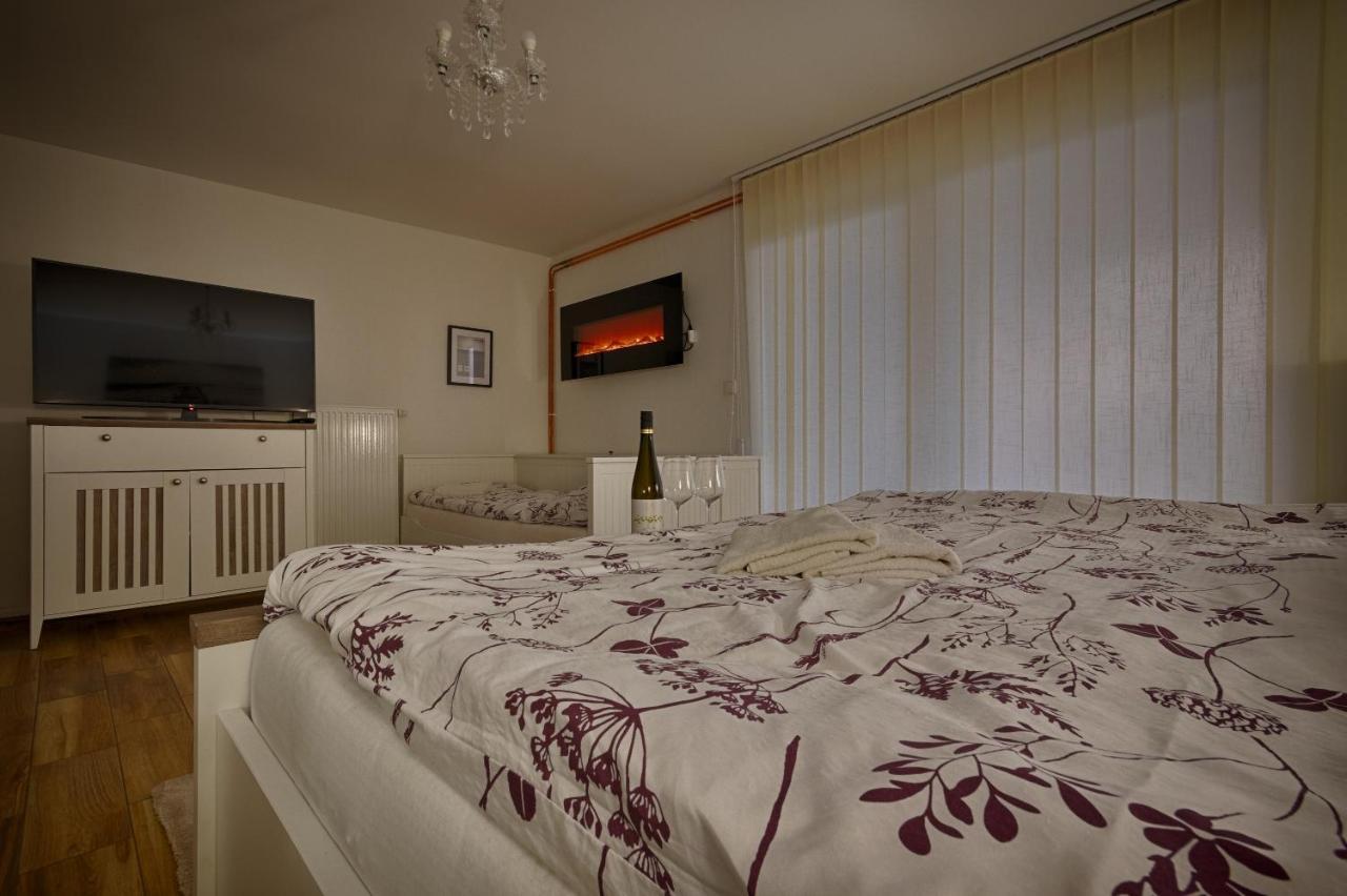 Chalupa Ceska Kanada Guest House Dobrohor Exterior photo