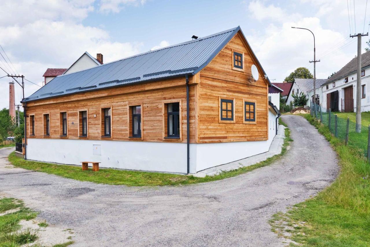 Chalupa Ceska Kanada Guest House Dobrohor Exterior photo